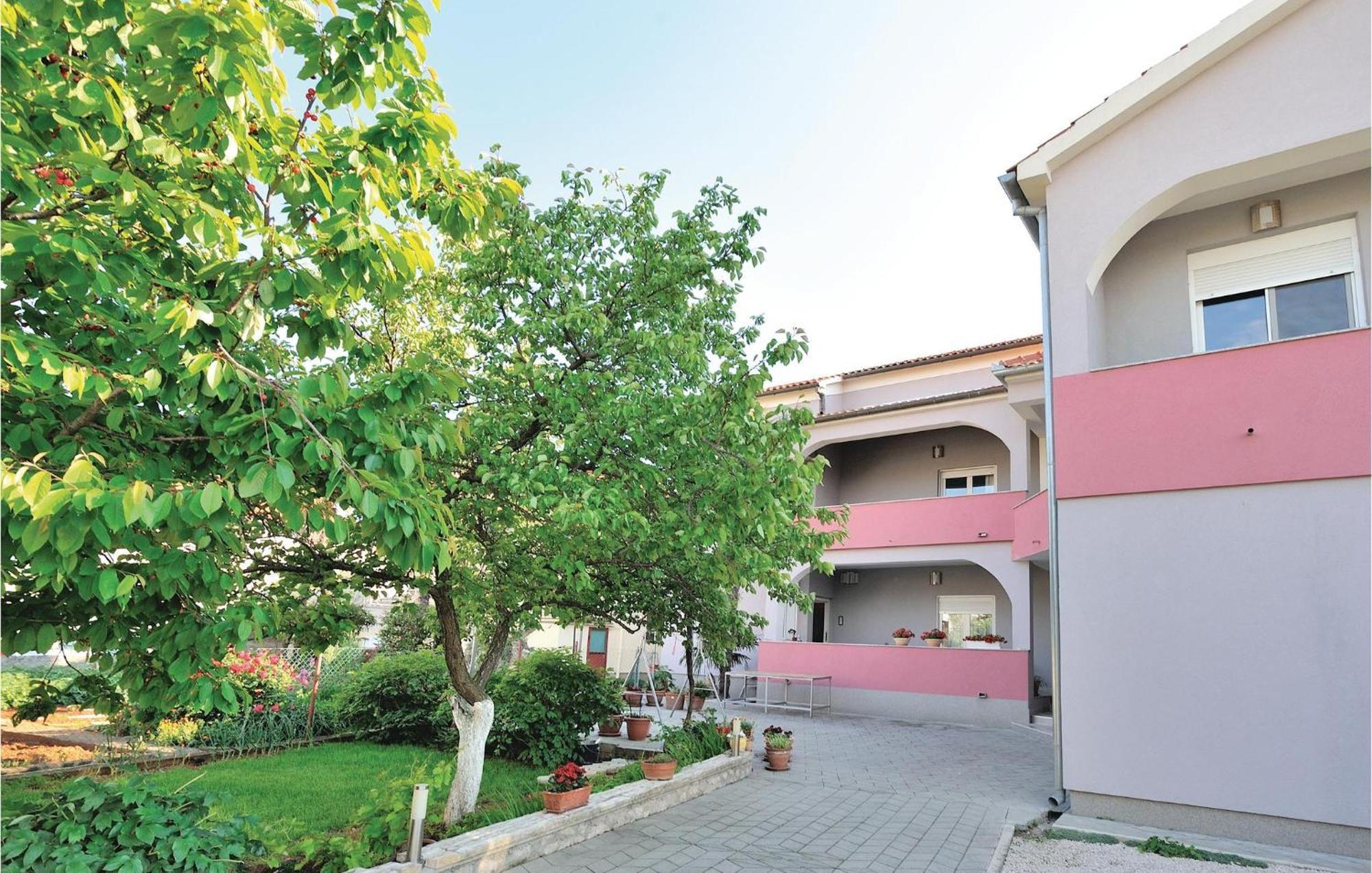 Nice Apartment In Zadar With Kitchen المظهر الخارجي الصورة